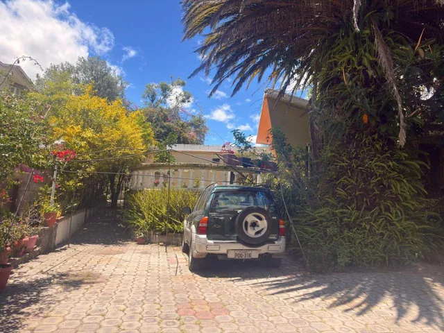 Terreno de 1246 m² en Venta en Cumbayá con Áreas Verdes — imagen 5