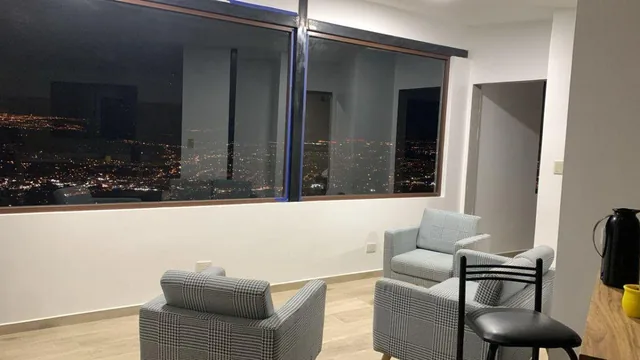 Casa en Venta 2 Habitaciones Mas Suite Independiente Ilaló Tumbaco — imagen 3
