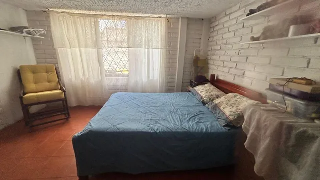 Terreno de 993 m con Casa en Calderon — imagen 4