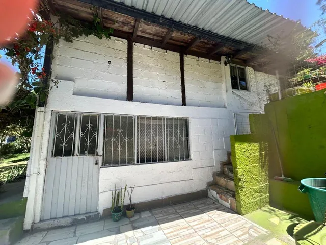 Terreno de 993 m con Casa en Calderon — imagen 2