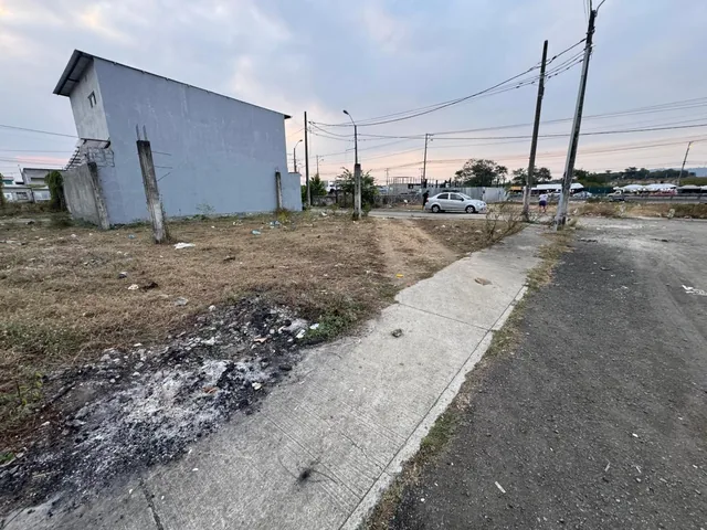 En Venta Terrenos en Villa Bonita, Guayaquil. Guayas — imagen 4