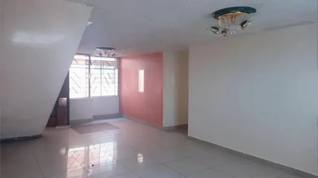 Cdla Chimborazo Sur de Quito Vende Casa 6 Departamentos 6 Parqueaderos — imagen 3
