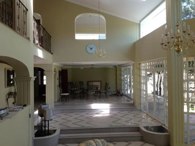 Quito Norte, Lujosa Residencia en Venta, Vista Sensacional — imagen 3