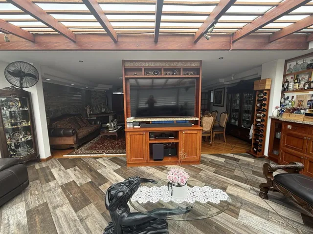 Casa Amplia en Venta, 3 Hab, Sector Amagasí del Inca — imagen 2