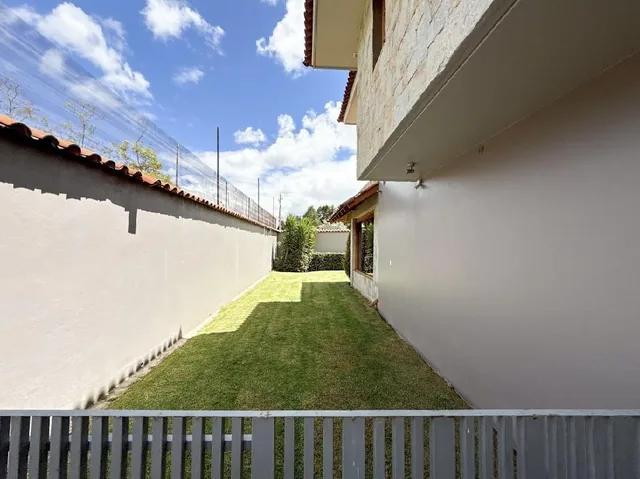 Casa de Lujo con Area Verde en San Joaquin, Azuay — imagen 5