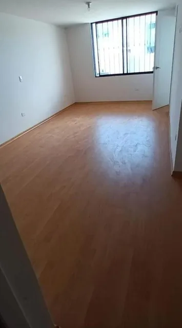 Casa Familiar Amplia y Muy Luninosa en Venta a Estrenar en Llano Chico Quito en Conjunto de 6 Casas — imagen 2