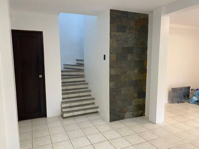 Se Vende Casa Remodelada en Metropolis - A. V. narcisa de Jesús, Guayas — imagen 4