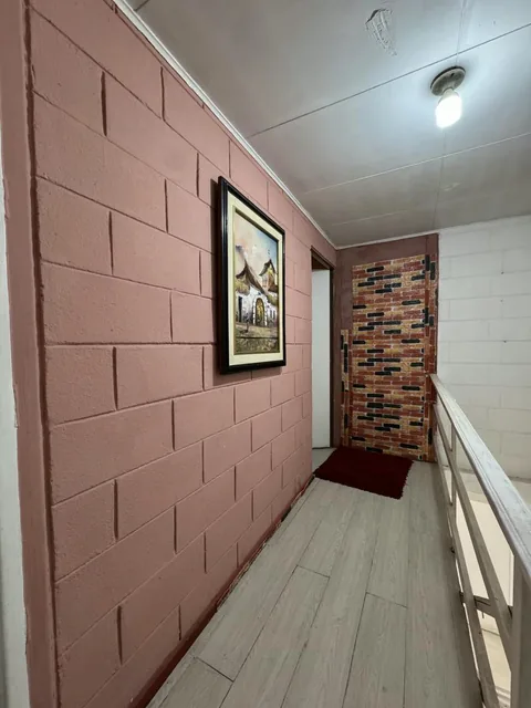 Venta Casa de Oportunidad de Contado – 268 m² + Departamento Independiente – Pusuquí — imagen 2