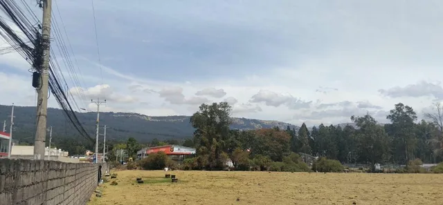 Calle Panzaleo Vendo Terreno 7500 m², Cos 50%, Cos T. 100%, 2 Pisos, con Frente a La Av Panzaleo. Provincia de Pichincha — imagen 5