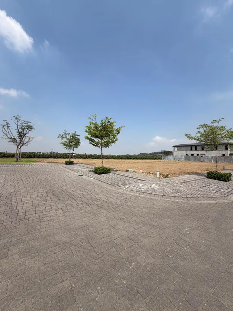 En Venta Terreno en Parques del Batán medianero, Guayas — imagen 4