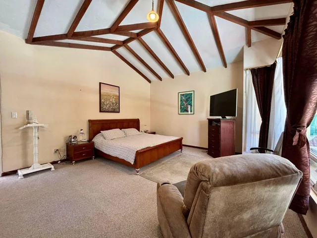 En Venta – Casa + Departamento en Amagasí del Inca — imagen 4