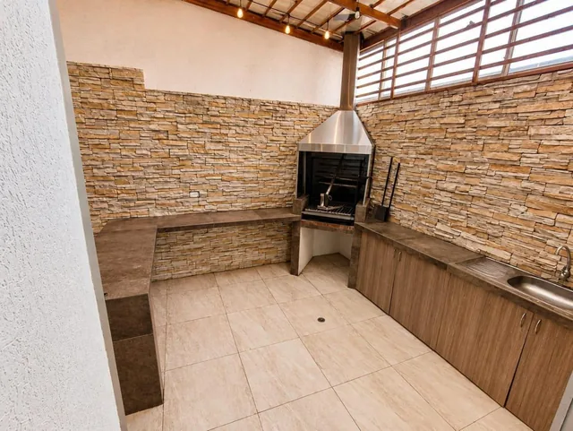 Casa en Mitad del Mundo, Conjunto Portal del Oasis, San Antonio de Pichincha — imagen 2