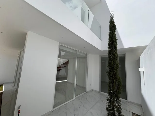 Casa en Venta en Urbanizacion Ldu en Pomasqui — imagen 3