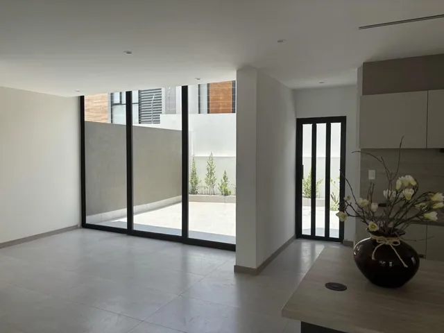 Casa Moderna de 3 Dorm. en Venta – San Juan Alto de Cumbayá — imagen 3