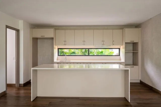 Casa en Venta de 3 Dorm. – Mocoli, Samborondon – Urb. El Parque – Nueva de Estreno, Guayas — imagen 2
