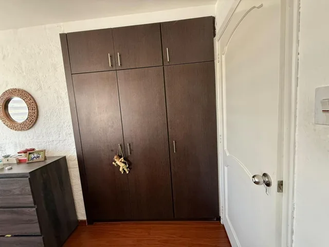 Casa de Venta de 580 m Dentro de Urbanización en Conocoto — imagen 2