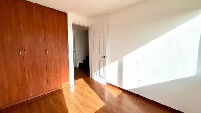 Diagonal a Yanbal en Carcelén Casa de 120 m² con 3 Dorm. en Venta — imagen 2