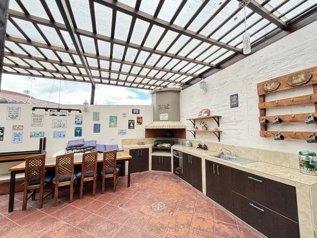 Casa de Renta en Nayón con Patio Amplio — imagen 5