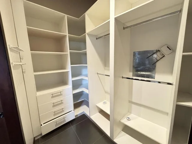 Casa de Renta en Nayón con Patio Amplio — imagen 3
