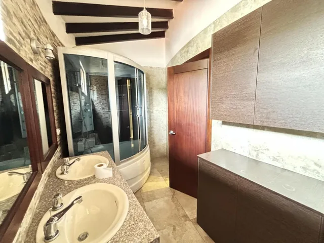 Casa de Renta en Nayón con Patio Amplio — imagen 2