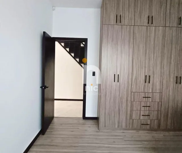 Casa Venta Cuenca con 2500 m² de Terreno, Azuay — imagen 3
