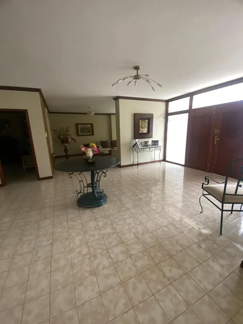 Vendo Hermosa Casa en Los Almendros, Excelente Estado, con Garita - Oportunidad!, Guayas — imagen 3
