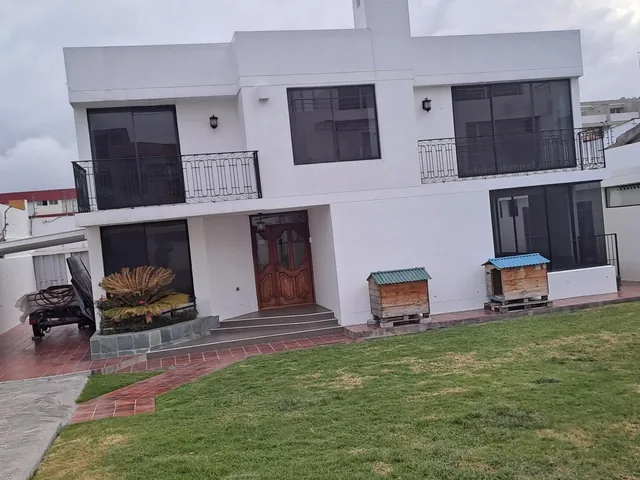 Casas en Venta en Monteserrin — imagen 3