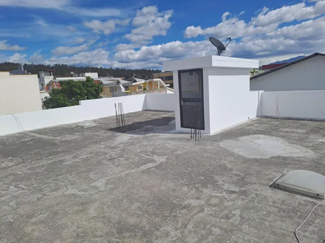 Casas en Venta en Monteserrin — imagen 2