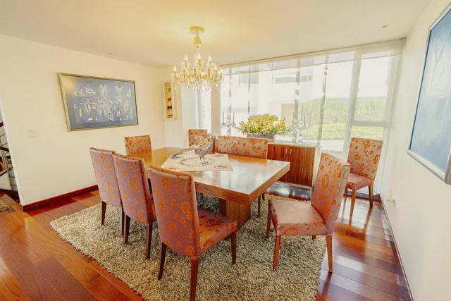 Hermosa Casa de Venta en Cumbaya — imagen 2