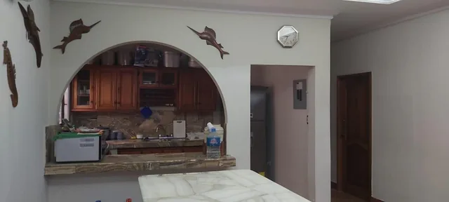 De Oportunidad! Vendemos Casa Grande en Sector Pueblo Nuevo - Salinas (Lty) — imagen 2