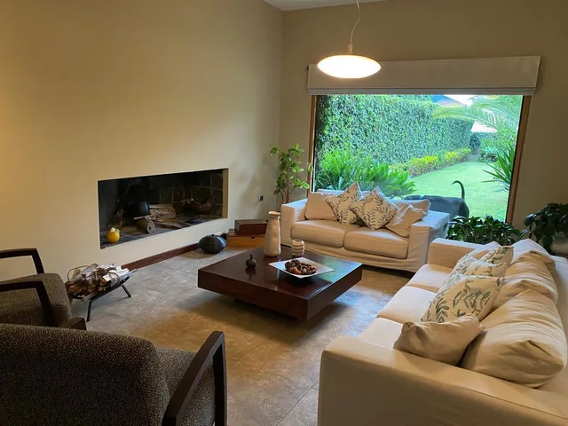 Vendo Linda Casa en Miravalle, 3 Dorm., Jardines, Excelente Opción! — imagen 3