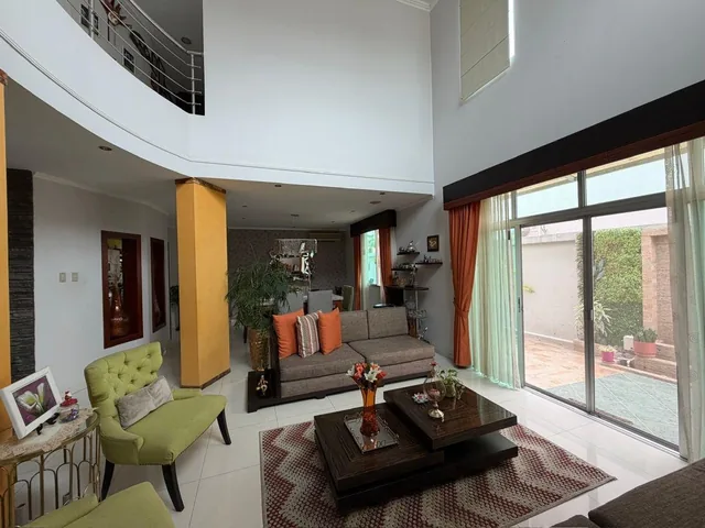 En Venta Casa de 2 Pisos en Urb. Portofino, Via a La Costa L. Torres, Guayas — imagen 5
