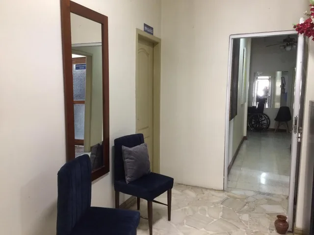 Miraflores, Vendo Casa con Uso Comercial - Vivienda. Guayas — imagen 5
