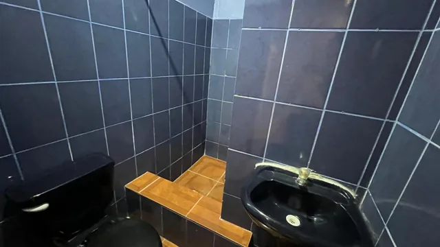 En Venta Casa Rentera en La Cdla. Las Orquideas (Diagonal Al Colegio Mundial), Guayas — imagen 4