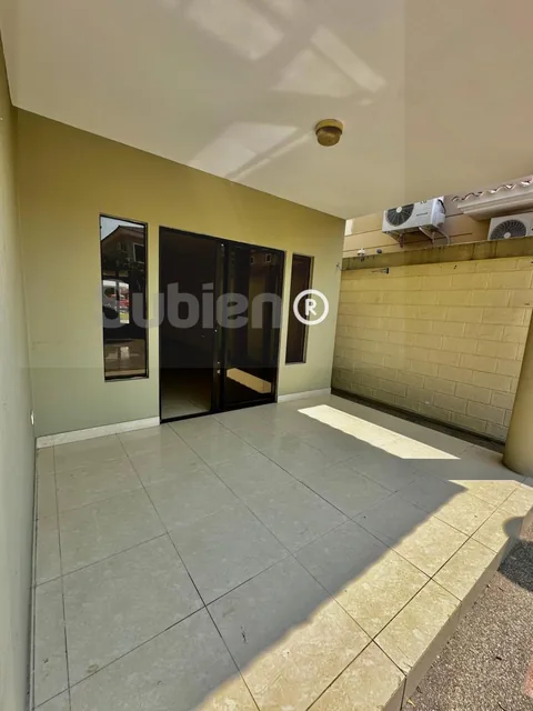 Vendo Alquilo Casa Km 3,5 Vía Samborondon 3 Dorm. Area Cerrada en Patio, Guayas — imagen 2
