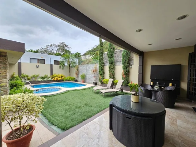 En Venta Casa en La Urbanizacion Los Olivos 2 - Los Ceibos, Guayas — imagen 5