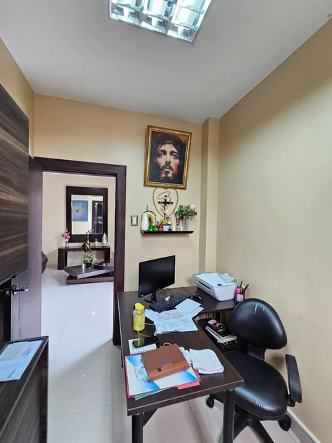 En Venta Casa en La Urbanizacion Los Olivos 2 - Los Ceibos, Guayas — imagen 2