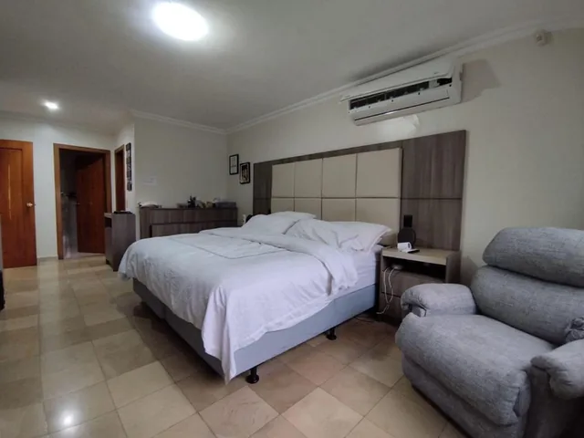 Hermosa Casa con Piscina Cerca Uees A. Blum, Guayas — imagen 5