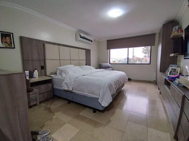 Hermosa Casa con Piscina Cerca Uees A. Blum, Guayas — imagen 2