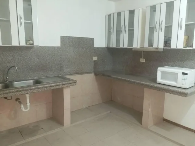 Casa Rentera, en Venta, Stella Maris, 2 Plantas, Guasmo Sur, Av Domingo Comin. Guayas — imagen 4