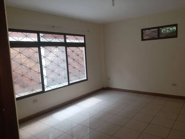 Casa Rentera, en Venta, Stella Maris, 2 Plantas, Guasmo Sur, Av Domingo Comin. Guayas — imagen 2