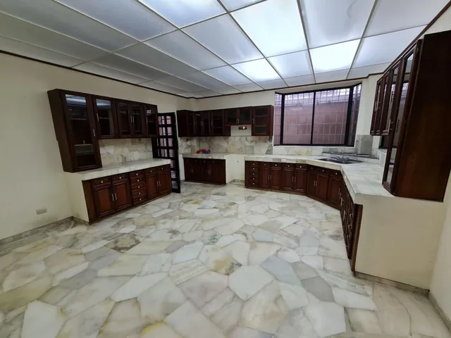 Venta Casa en Kennedy Norte (Uso de Suelo Comercial) Ideal Oficinas, Consultorios, Centros Capacitacion, Guayas — imagen 2