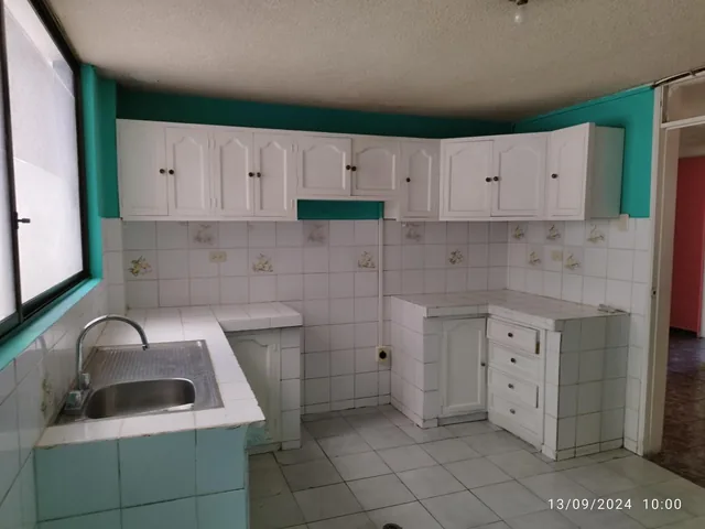 Vendo Casa Rentera de 470 m con 5 Departamentos en Ponceano Quito — imagen 5