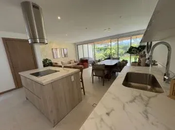 Puembo 243.48 m² en Venta Casa Esquinera Dos Plantas con Jardin y Pergola — imagen 4