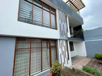 Amplia Casa de Venta, Rentera, Sector La Kennedy, 3 Departamentos, Remodelada — imagen 5