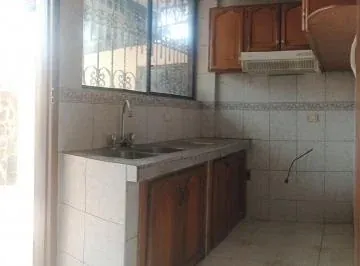 En Venta Casa con 2 Departamentos, Parroquia Ponceano, Sector Norte, Ponceano — imagen 2