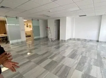 Oficina Comercial de 170 m² en Venta en Edificio Platinium, Guayas — imagen 4