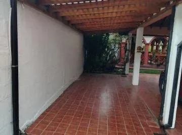 Oportunidad Vendo Casa Independiente 800 Mc Dos Plantas 2000 Mt Ideal Para Vivienda o Negocio — imagen 3