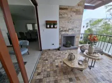 Super Linda Casa con 3 Habitaciones 240 m² en Tumbaco — imagen 2