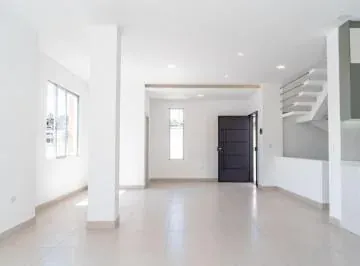Amplia Casa por Estrenar Cashapamba — imagen 2